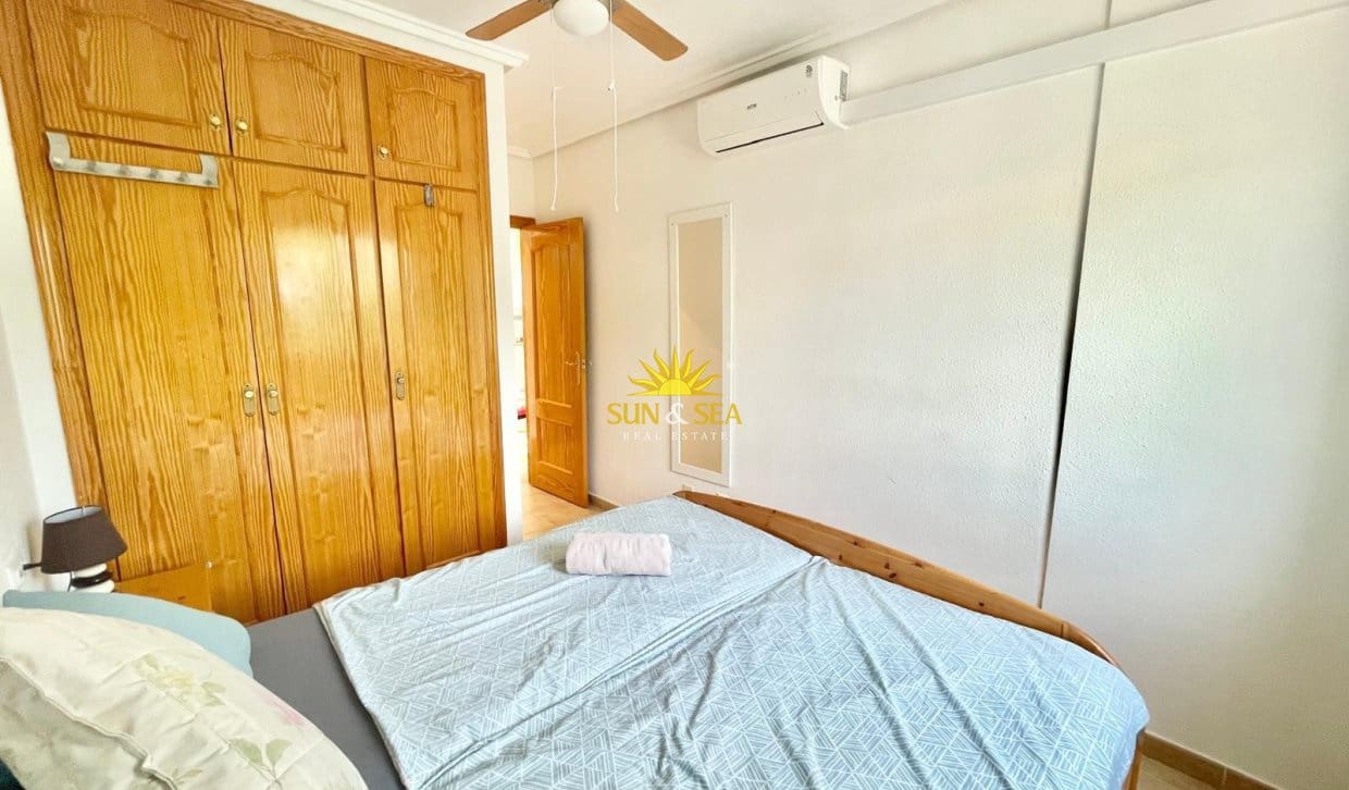 Maison de Ville de 2 chambres à louer à Pinar de Campoverde avec piscine - 1 100 € (Ref: 10029537)