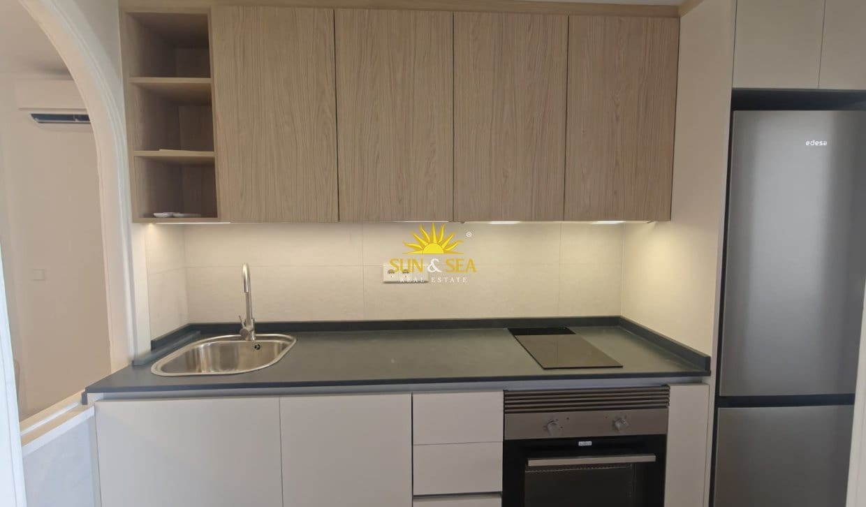 2 slaapkamer Appartement te huur in San Javier met zwembad - € 900 (Ref: 10029752)