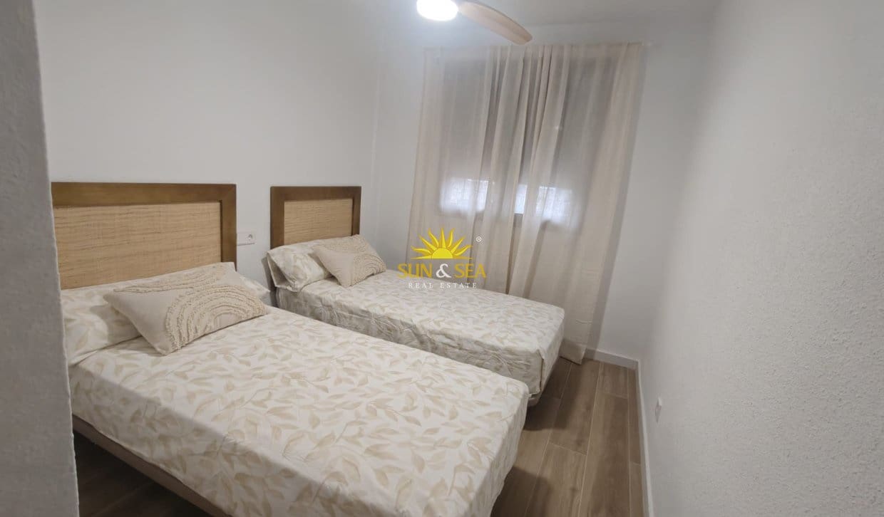 2 slaapkamer Appartement te huur in San Javier met zwembad - € 900 (Ref: 10029752)