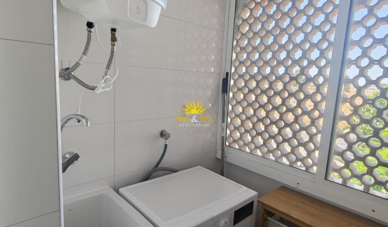 2 slaapkamer Appartement te huur in San Javier met zwembad - € 900 (Ref: 10029752)