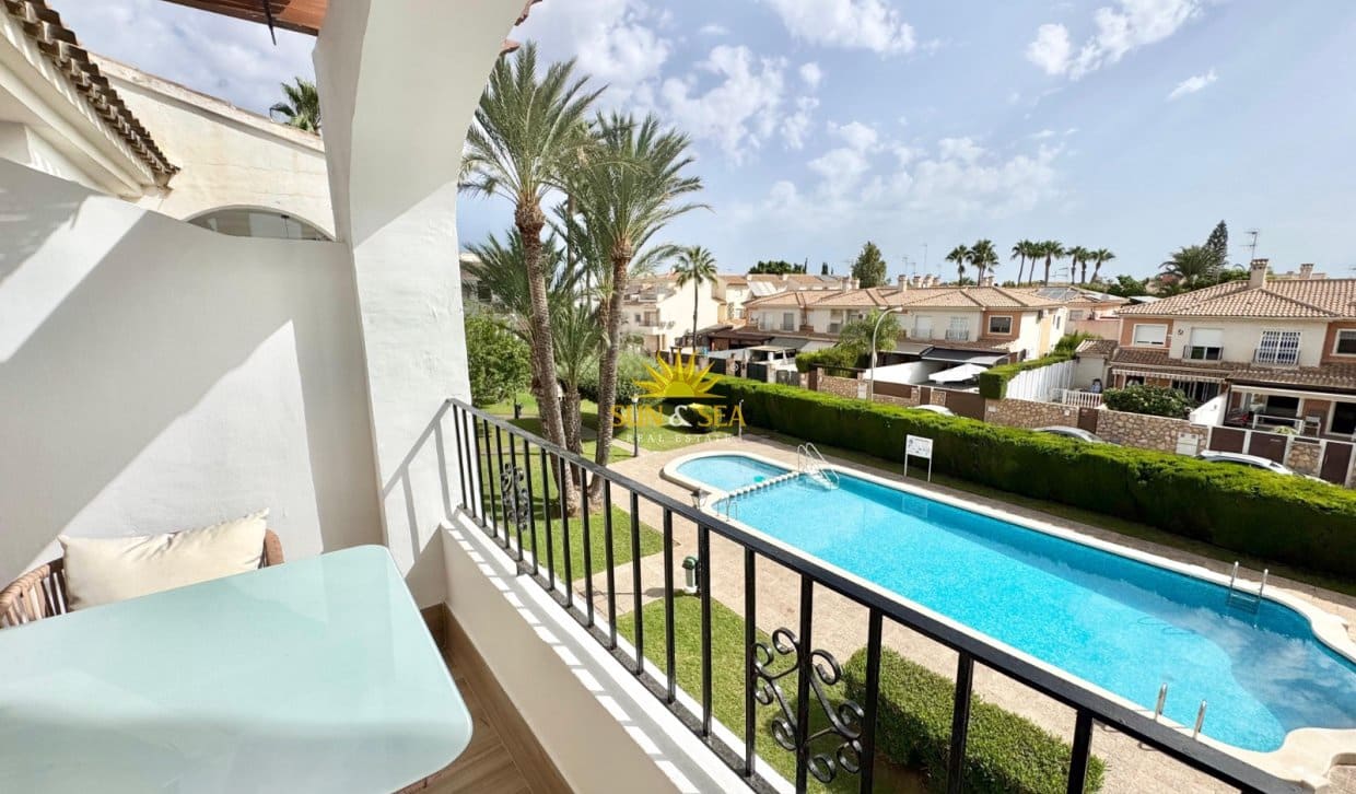 2 Zimmer Apartment zu vermieten in San Javier mit Pool - 900 € (Ref: 10029752)