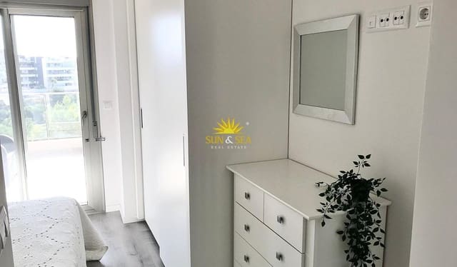 Apartamento de 2 habitaciones en Villamartin, Orihuela en alquiler vacacional con piscina - 1.250 € (Ref: 10029834)