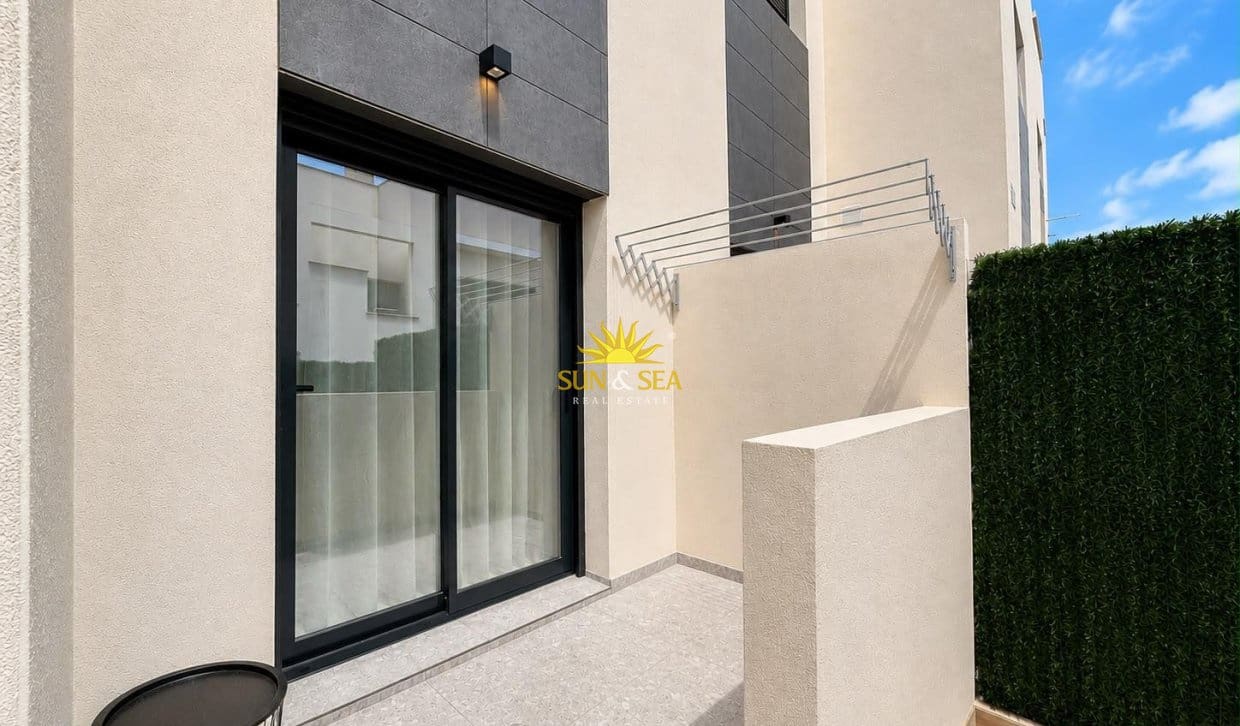 Casa de 3 habitaciones en Los Balcones en venta con piscina - 369.990 € (Ref: 10031261)