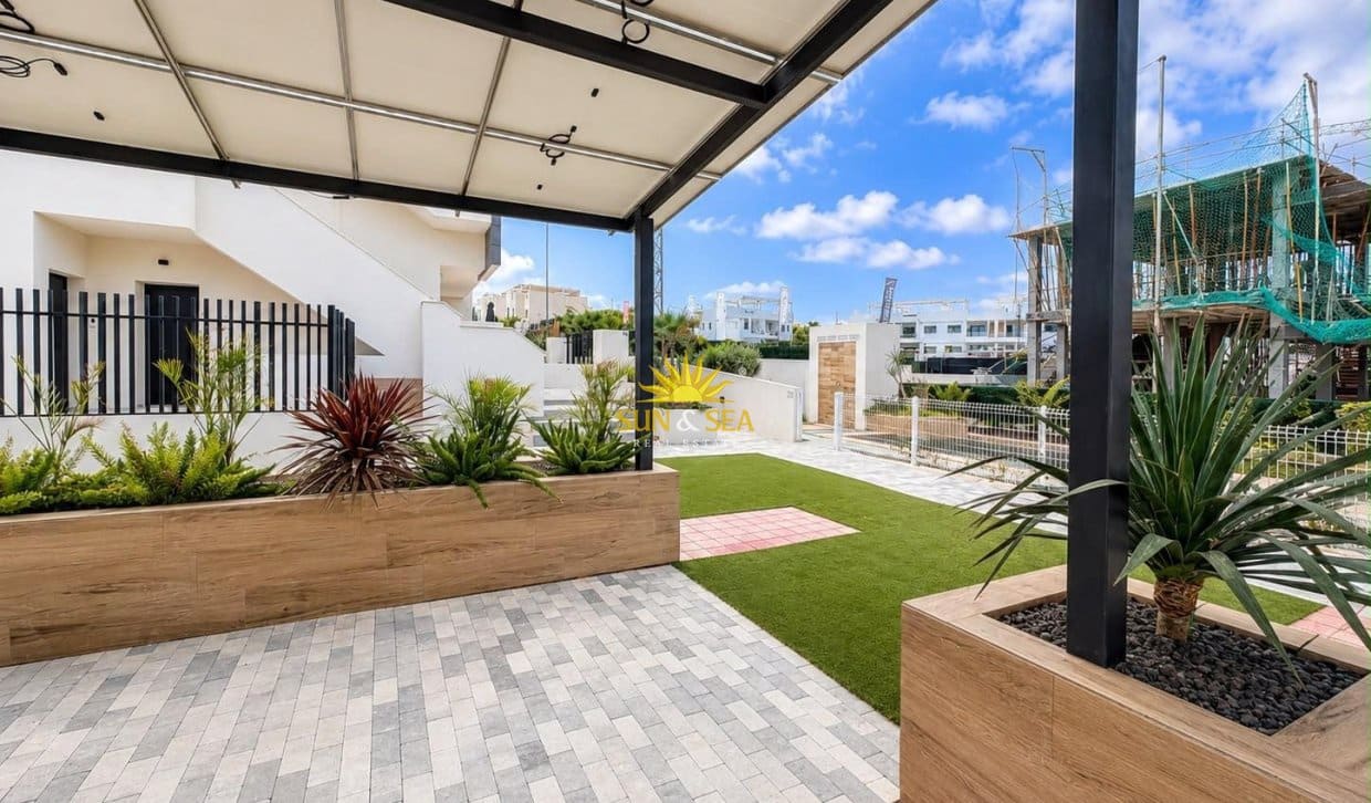 Casa de 3 habitaciones en Los Balcones en venta con piscina - 369.990 € (Ref: 10031261)