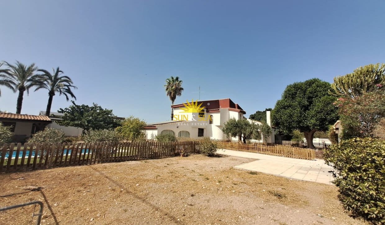 3 makuuhuone Huvila lomavuokrausta paikassa Muchamiel / Mutxamel mukana uima-altaan - 2 300 € (Ref: 10032504)