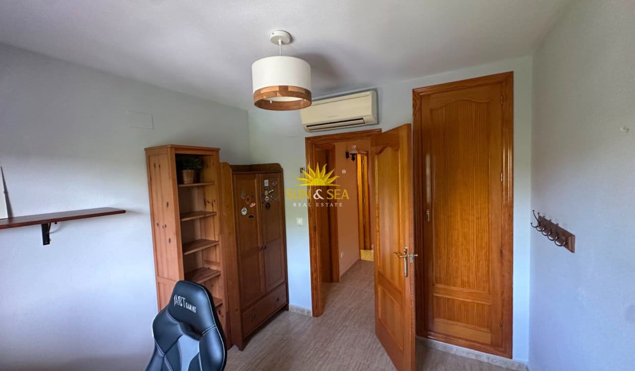 4 makuuhuone Huvila vuokrattavana paikassa Alicante kaupunki mukana uima-altaan - 2 350 € (Ref: 10032505)