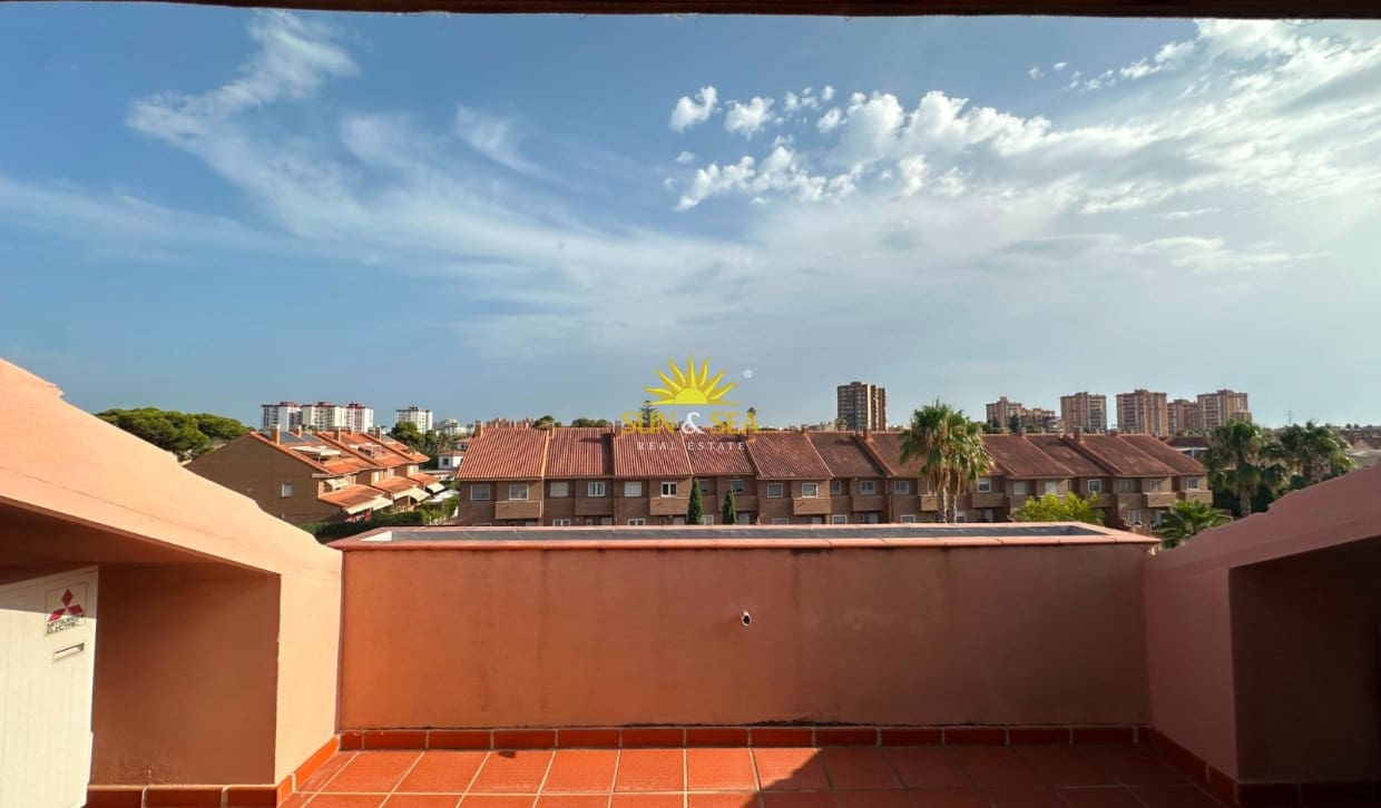4 makuuhuone Huvila vuokrattavana paikassa Alicante kaupunki mukana uima-altaan - 2 350 € (Ref: 10032505)