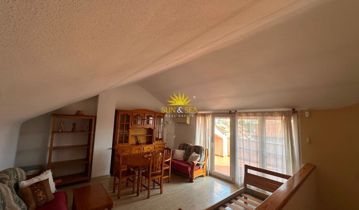 4 makuuhuone Huvila vuokrattavana paikassa Alicante kaupunki mukana uima-altaan - 2 350 € (Ref: 10032505)