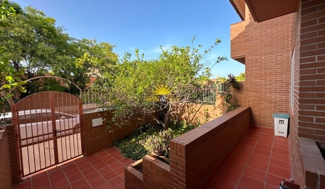 4 makuuhuone Huvila vuokrattavana paikassa Norte, Alicante kaupunki mukana uima-altaan - 2 350 € (Ref: 10032505)