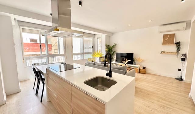 2 sovrum Lägenhet att hyra i Zona Pueblo, Guardamar del Segura - 1 200 € (Ref: 10033175)