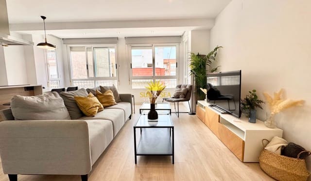 2 sovrum Lägenhet att hyra i Zona Pueblo, Guardamar del Segura - 1 200 € (Ref: 10033175)
