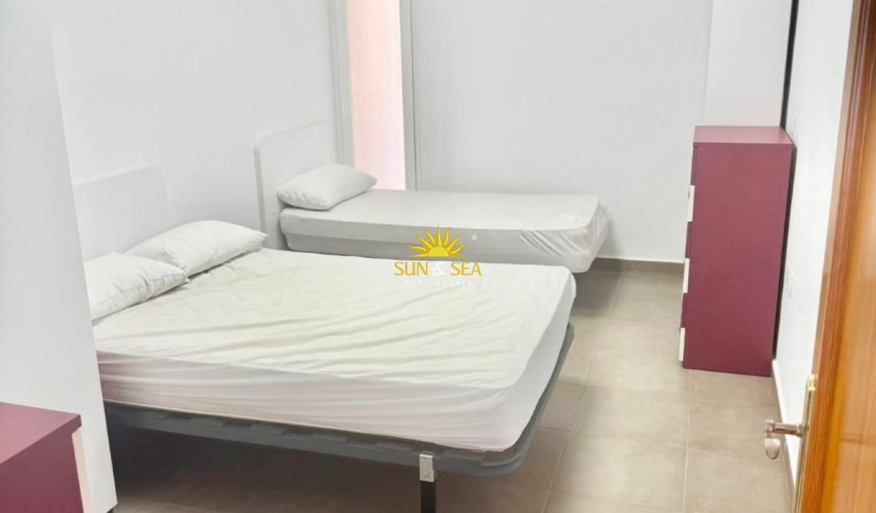 3 soverom Leilighet til salgs i El Campello med svømmebasseng - € 1 200 (Ref: 10033177)