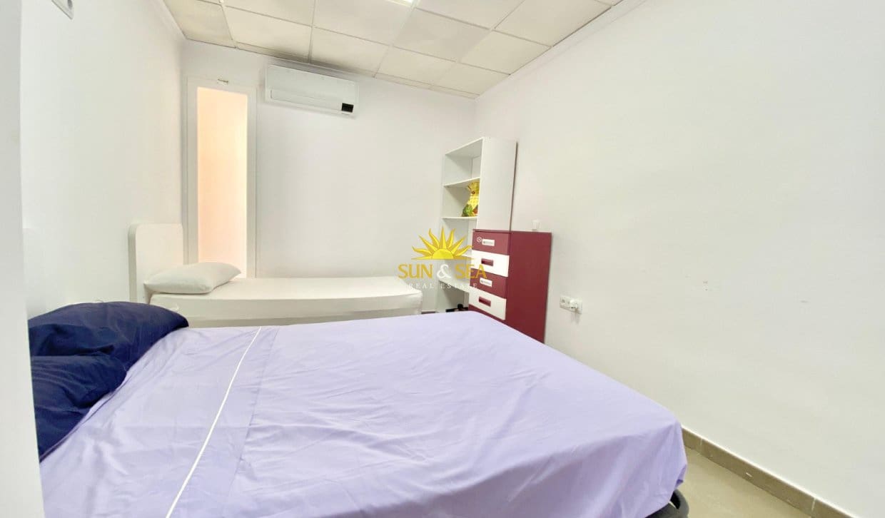 3 sovrum Lägenhet för semesterbostäder i El Campello med pool - 1 200 € (Ref: 10033177)