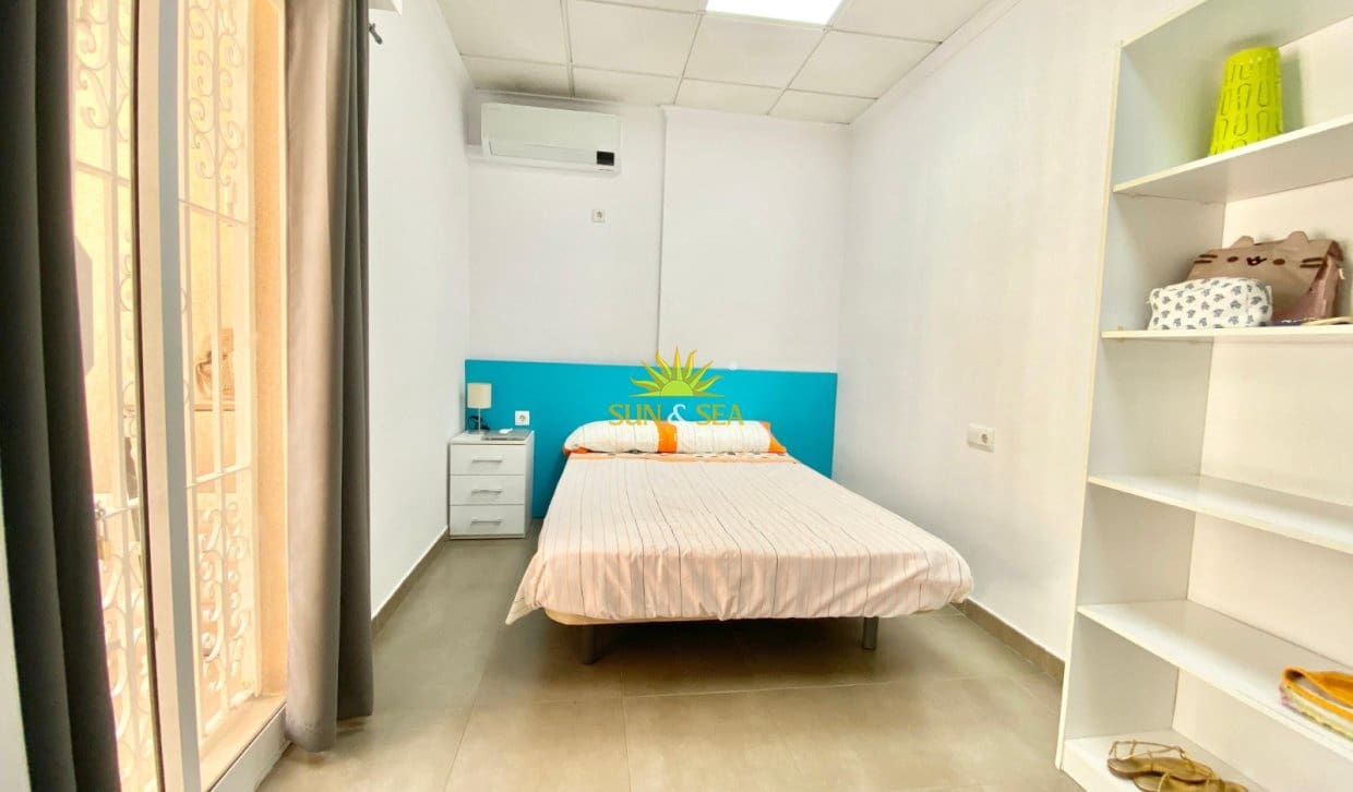 3 sovrum Lägenhet för semesterbostäder i El Campello med pool - 1 200 € (Ref: 10033177)
