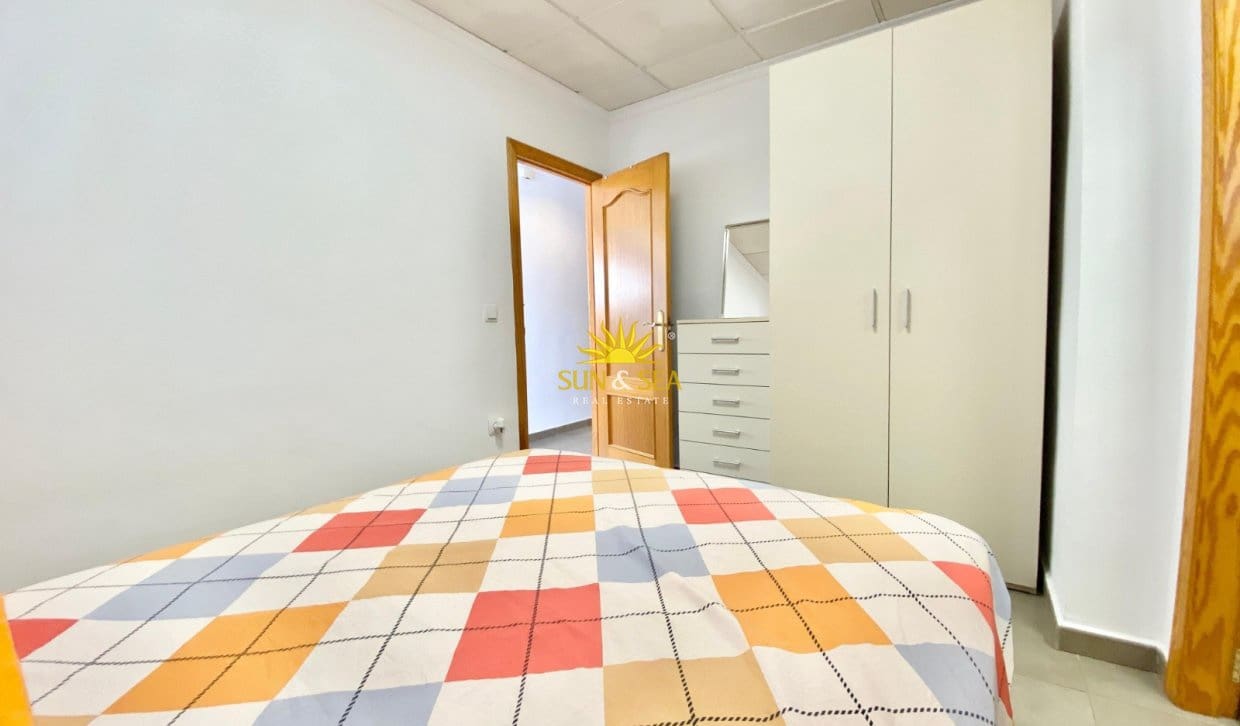 3 sovrum Lägenhet för semesterbostäder i El Campello med pool - 1 200 € (Ref: 10033177)