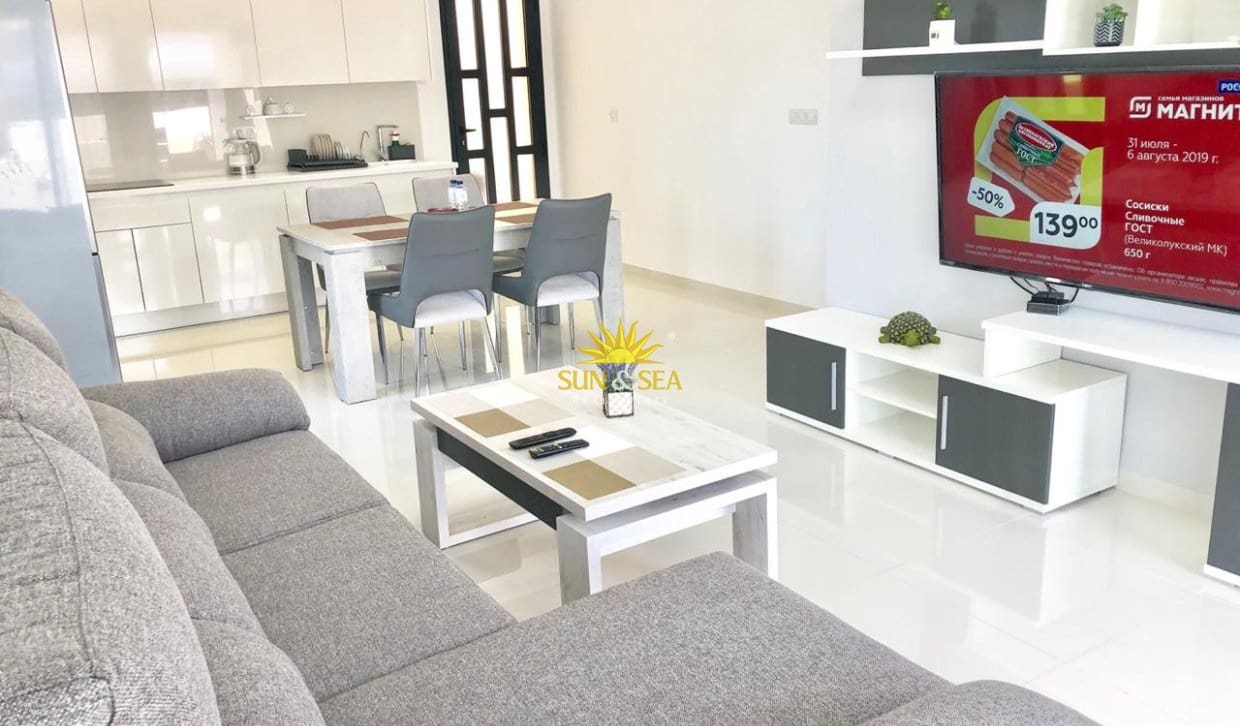 3 soverom Hus til leie i Pilar de la Horadada med svømmebasseng - € 1 350 (Ref: 10034332)