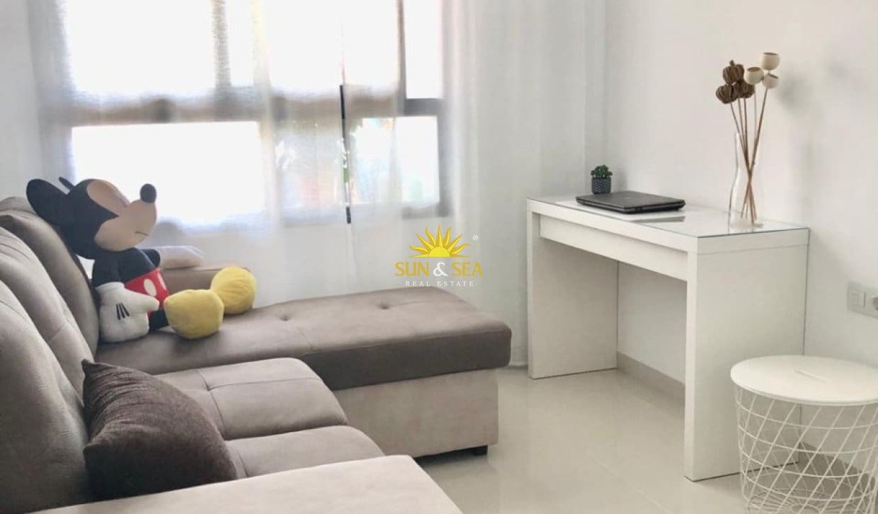 3 soverom Hus til leie i Pilar de la Horadada med svømmebasseng - € 1 350 (Ref: 10034332)
