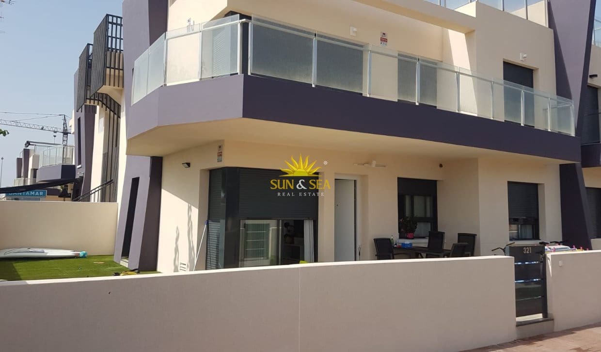 3 soverom Hus til leie i Pilar de la Horadada med svømmebasseng - € 1 350 (Ref: 10034332)