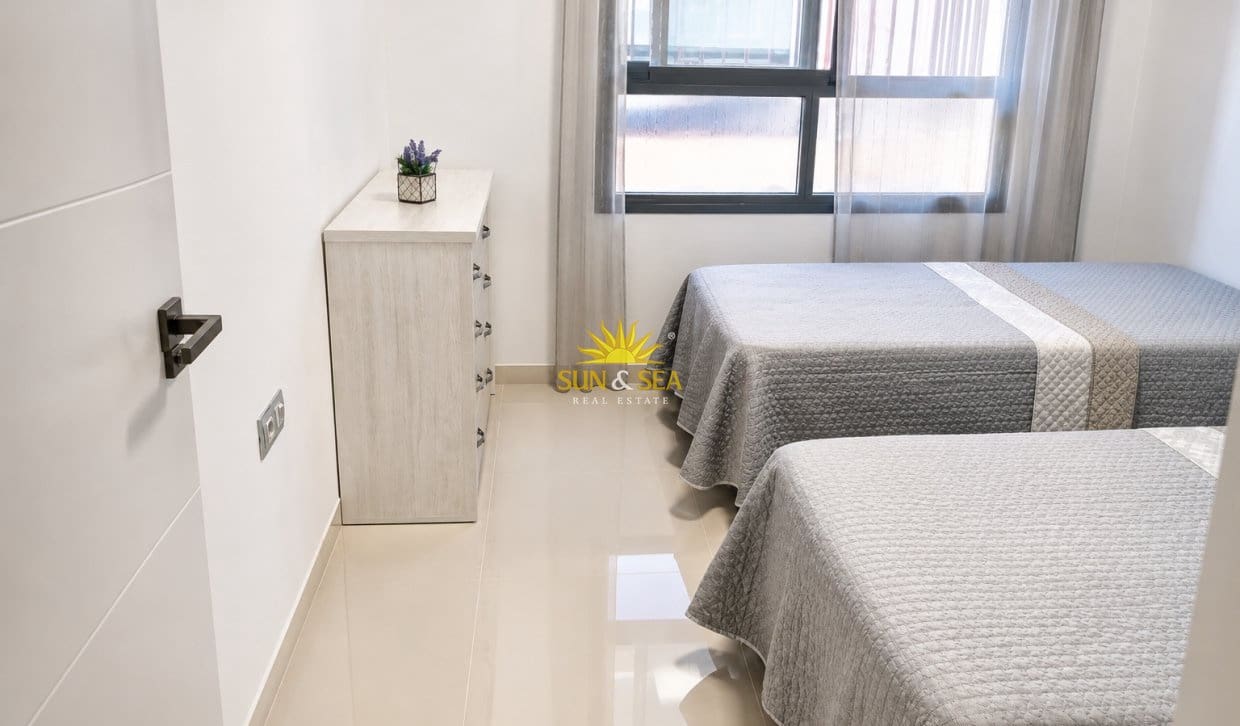   3 soveværelse   ferieByhus i Pilar de la Horadada   med   swimmingpool   - € 1.000 (Ref: 10034332)