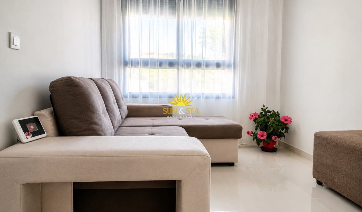   3 soveværelse   ferieByhus i Pilar de la Horadada   med   swimmingpool   - € 1.000 (Ref: 10034332)