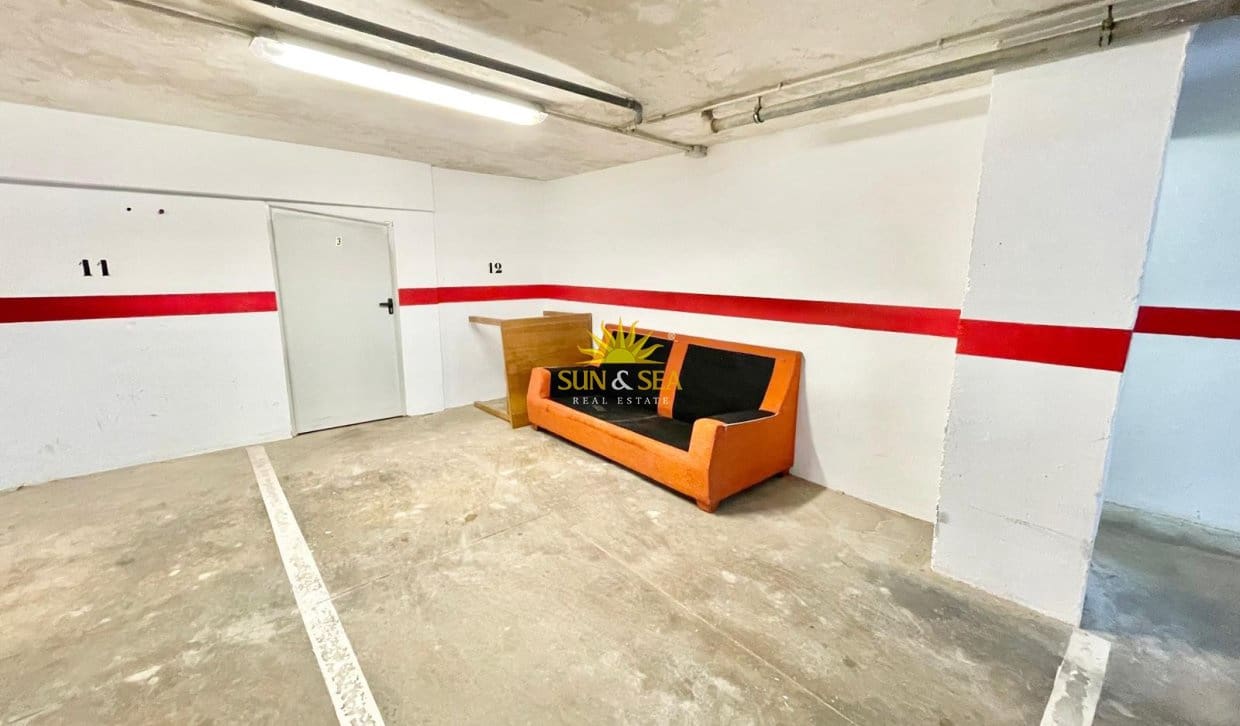 Apartamento de 2 habitaciones en Los Alcázares en alquiler con garaje - 800 € (Ref: 10034655)