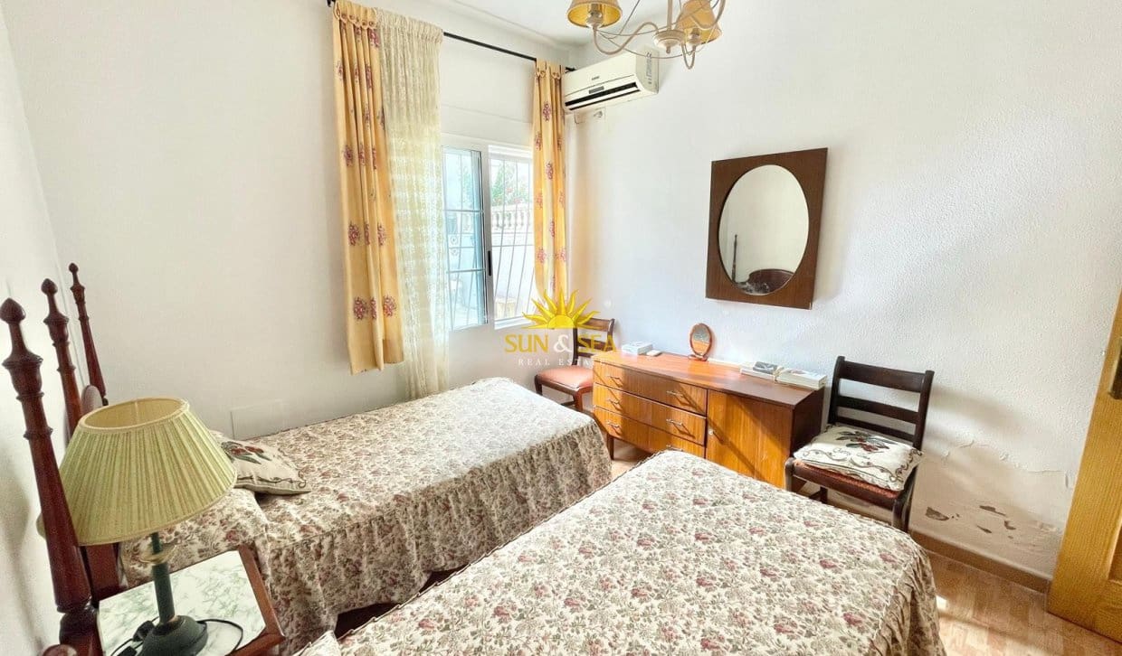Apartamento de 3 habitaciones en Santiago de la Ribera en alquiler vacacional - 850 € (Ref: 10034656)