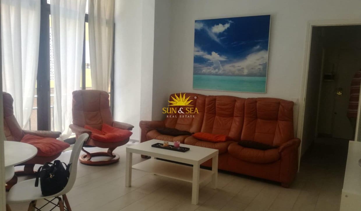 3 bedroom Apartment for rent in Torrevieja - € 800 (Ref: 10035969)