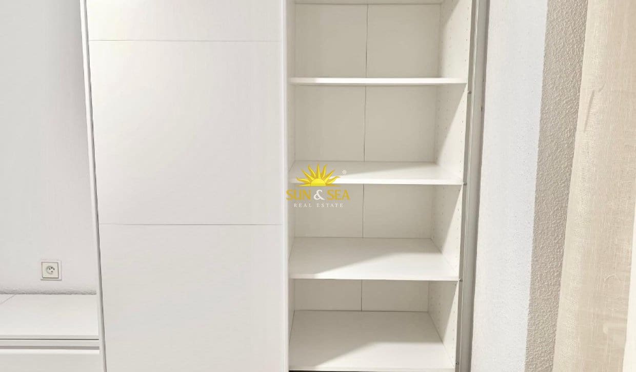 3 soverom Leilighet til leie i Alicante by - € 1 350 (Ref: 10039159)