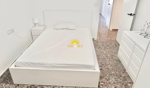 Appartement de 3 chambres à louer à Benalúa, Alicante ville - 1 350 € (Ref: 10039159)