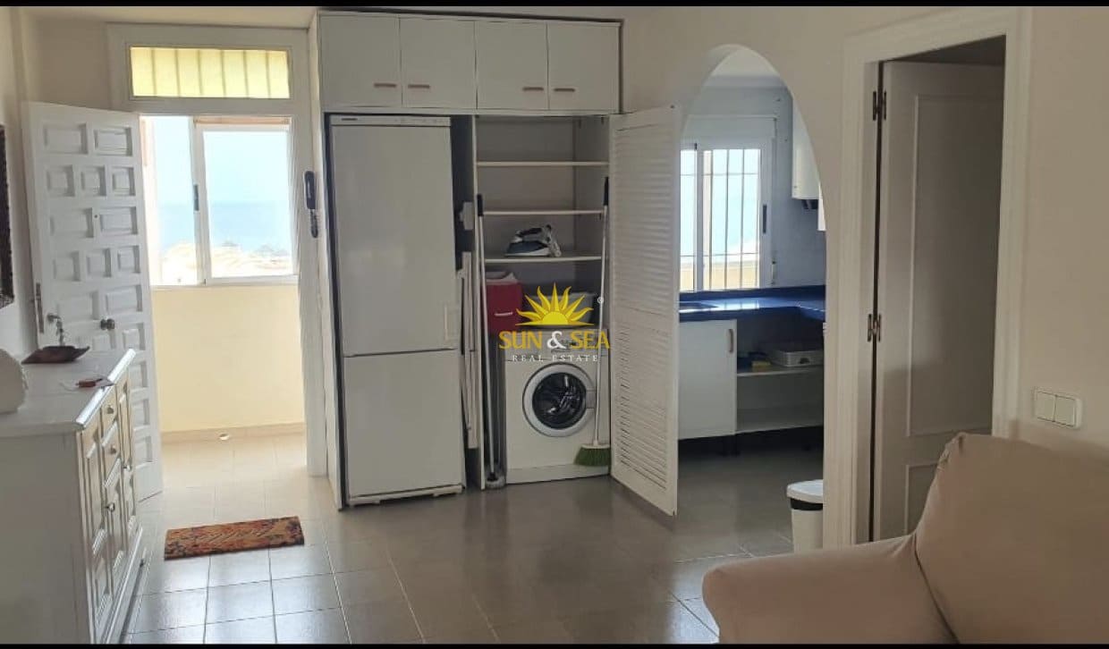 1 soverom Leilighet til leie i La Manga del Mar Menor med svømmebasseng - € 750 (Ref: 10041531)