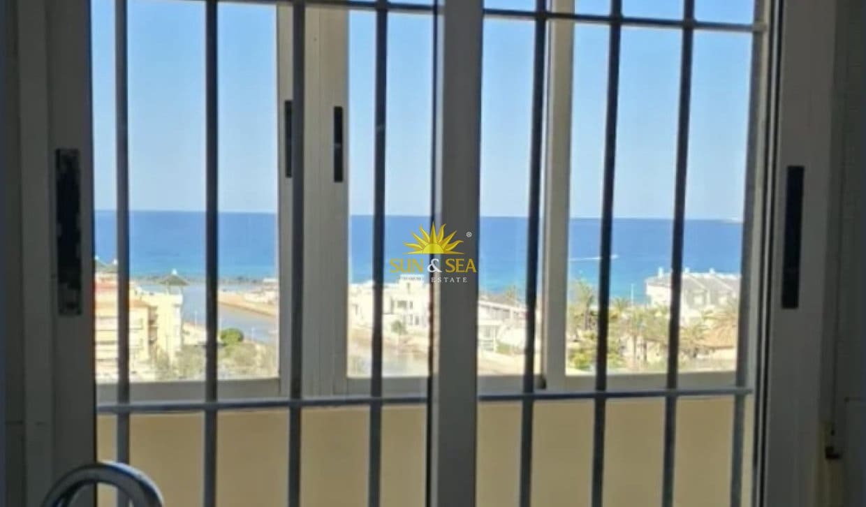 1 soverom Leilighet til leie i La Manga del Mar Menor med svømmebasseng - € 750 (Ref: 10041531)