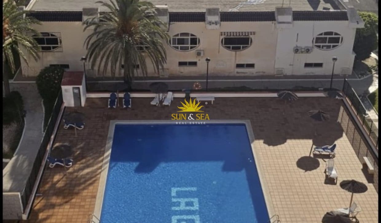 1 soverom Leilighet til leie i La Manga del Mar Menor med svømmebasseng - € 750 (Ref: 10041531)