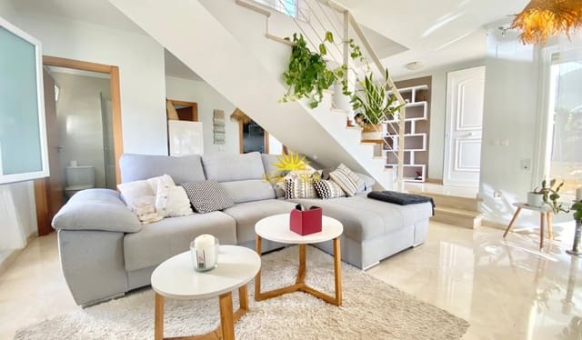 3 makuuhuone Huvila vuokrattavana paikassa Coloma  , La Nucia mukana 
autotalli - 1 350 € (Ref: 10041532)