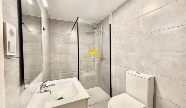 4 bedroom Apartment for rent in Benalúa, Alicante / Alacant city with garage - € 1,450 (Ref: 10041648)
