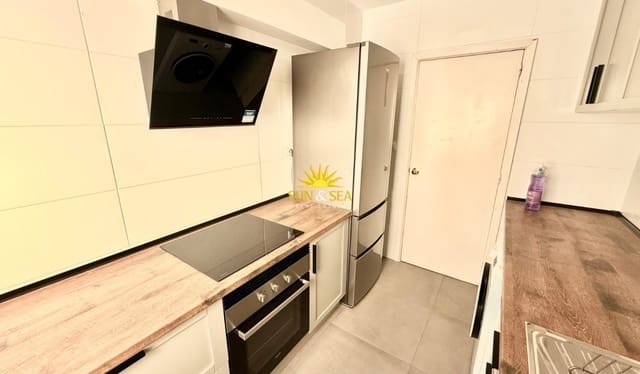4 bedroom Apartment for rent in Benalúa, Alicante / Alacant city with garage - € 1,450 (Ref: 10041648)