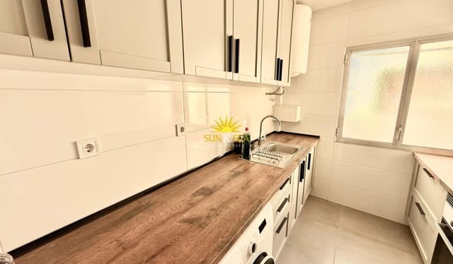 4 bedroom Apartment for rent in Benalúa, Alicante / Alacant city with garage - € 1,450 (Ref: 10041648)