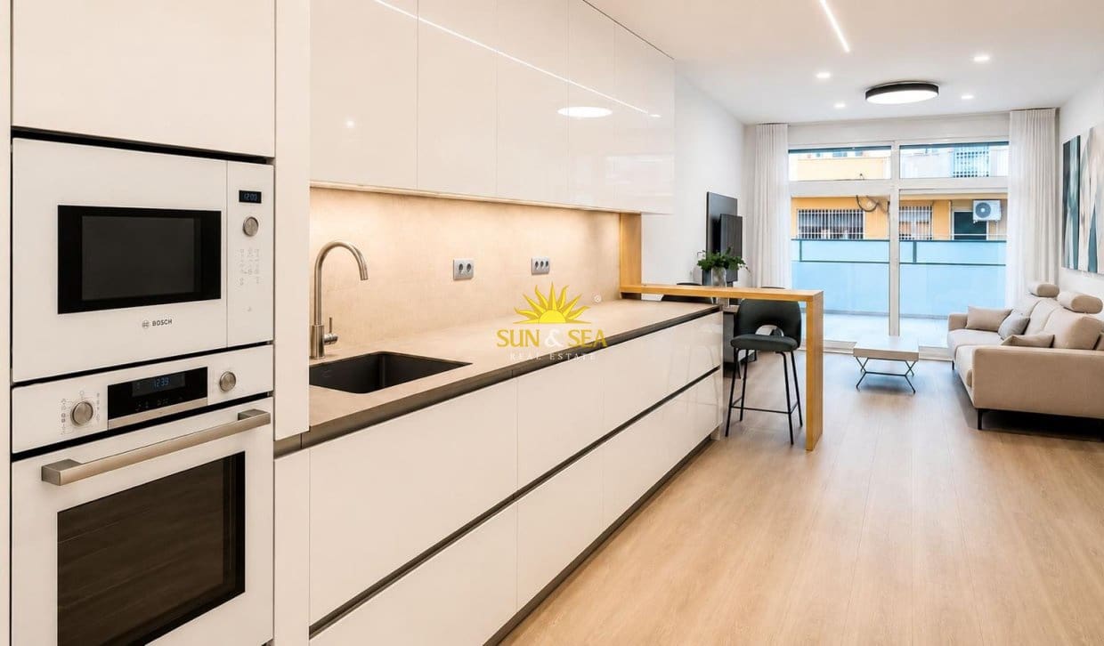 2 bedroom Apartment for sale in Torrevieja - € 239,900 (Ref: 10041864)