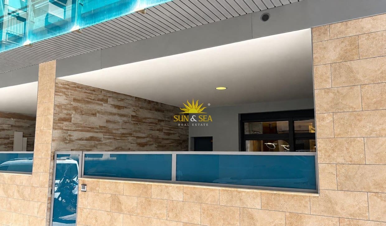 2 bedroom Apartment for sale in Torrevieja - € 239,900 (Ref: 10041864)