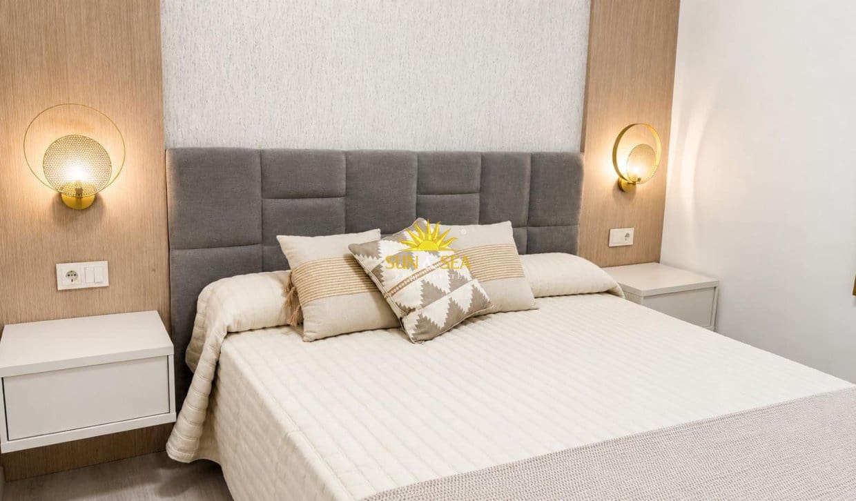 2 bedroom Apartment for sale in Torrevieja - € 239,900 (Ref: 10041864)