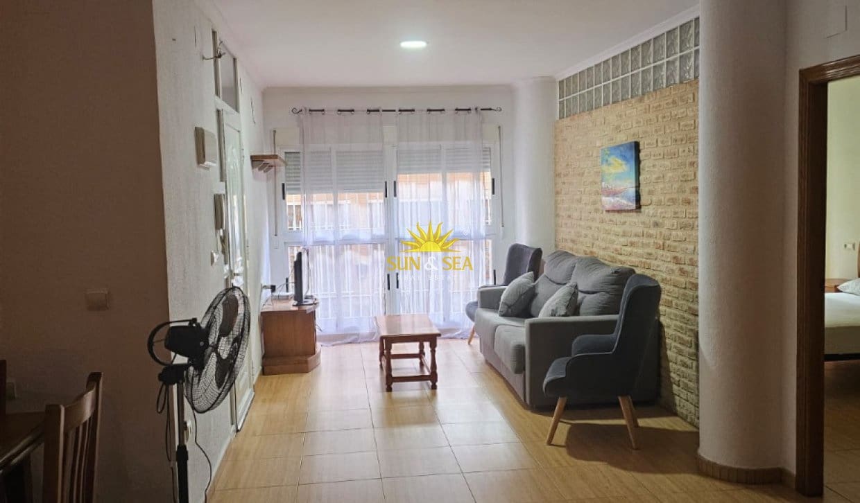 2 Zimmer Ferienapartment in Santa Pola mit Garage - 750 € (Ref: 10041865)