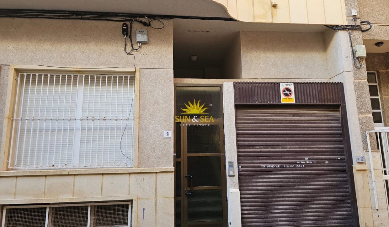 2 Zimmer Ferienapartment in Santa Pola mit Garage - 750 € (Ref: 10041865)