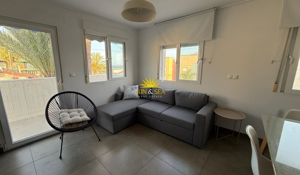 2 soveværelse Lejlighed til leje i Santa Pola - € 675 (Ref: 10042033)