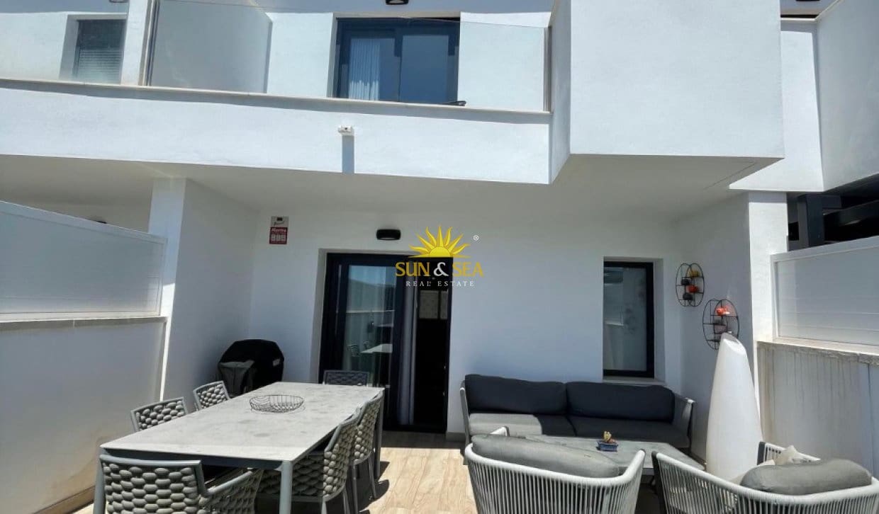3 sypialnia Dom do wynajęcia w Finestrat z basenem garażem - 1 950 € (Ref: 10043381)
