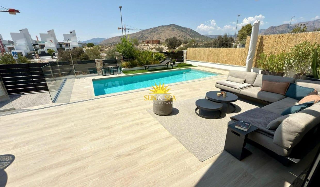 3 camera da letto Villa da affittare in Finestrat con piscina garage - 3.500 € (Rif: 10043503)