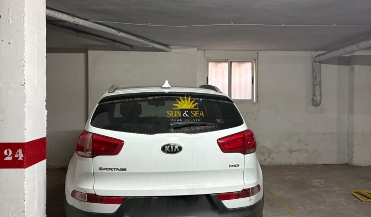 1 sovrum Lägenhet att hyra i Torrevieja med pool garage - 650 € (Ref: 10043720)