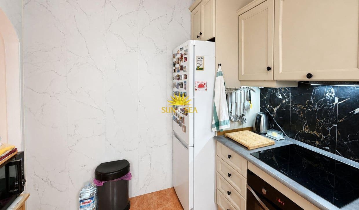 3 sypialnia Dom na sprzedaż w Torrevieja z basenem garażem - 169 500 € (Ref: 10044111)
