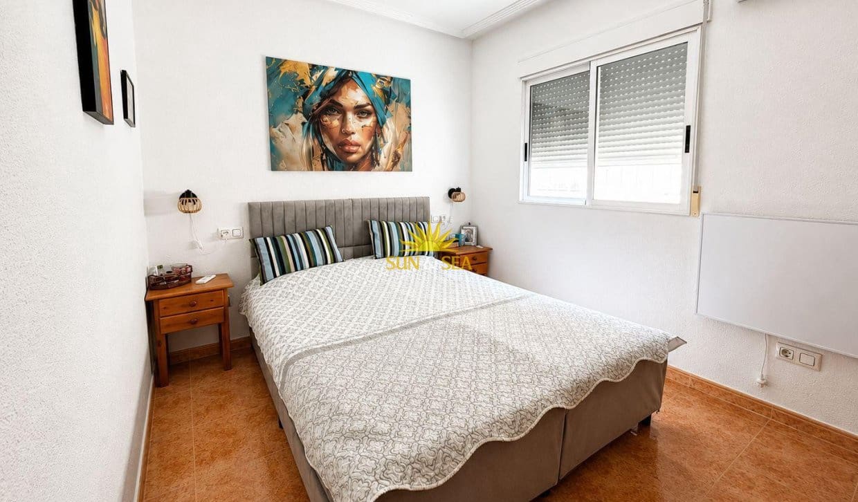 3 sypialnia Dom na sprzedaż w Torrevieja z basenem garażem - 169 500 € (Ref: 10044111)