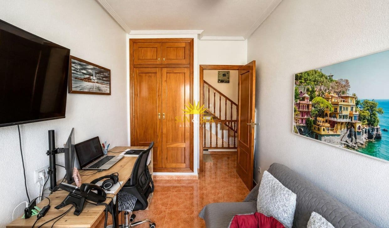 3 sypialnia Dom na sprzedaż w Torrevieja z basenem garażem - 169 500 € (Ref: 10044111)