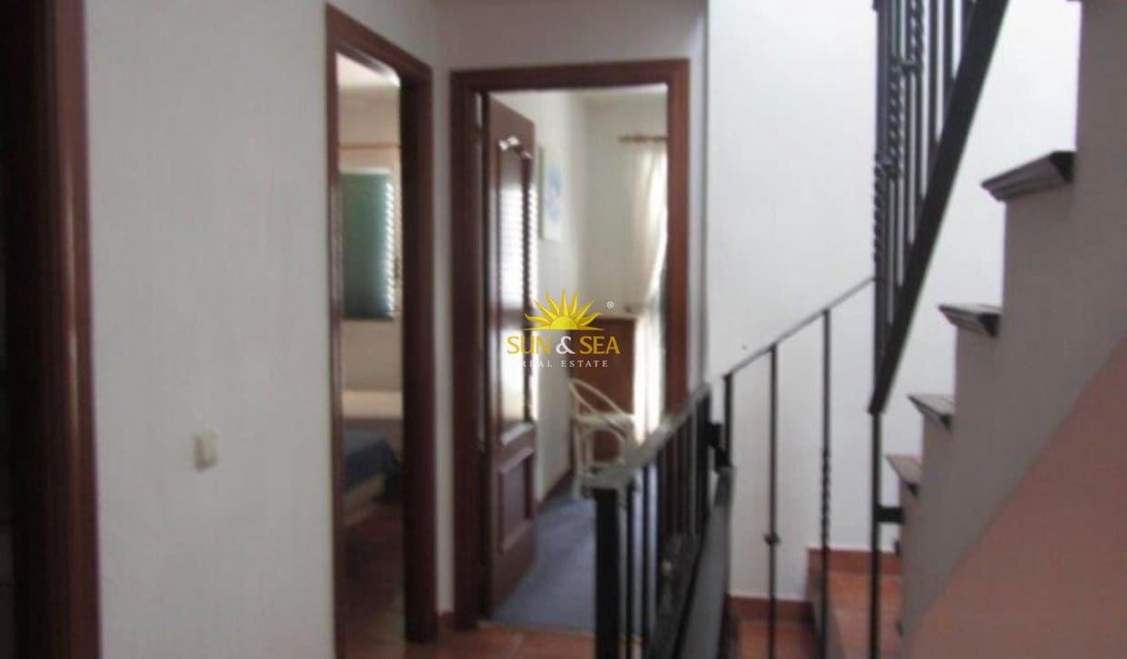 4 Zimmer Villa zu vermieten in Arenal mit Pool Garage - 1.900 € (Ref: 10044112)