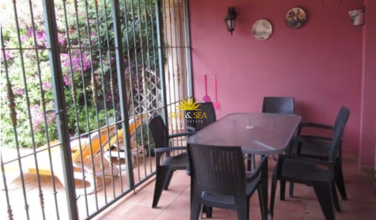 4 Zimmer Villa zu vermieten in Arenal mit Pool Garage - 1.900 € (Ref: 10044112)